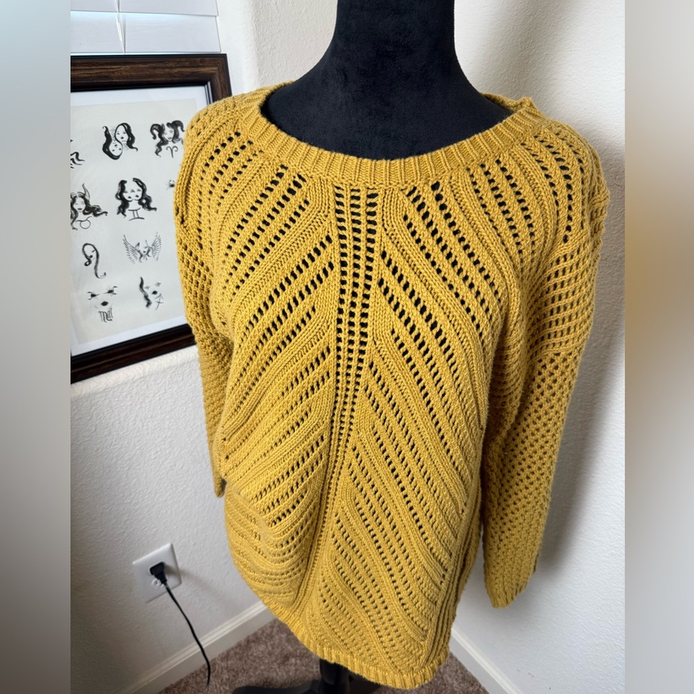 Chelsea &‎ Theodore Open Knit Sweater